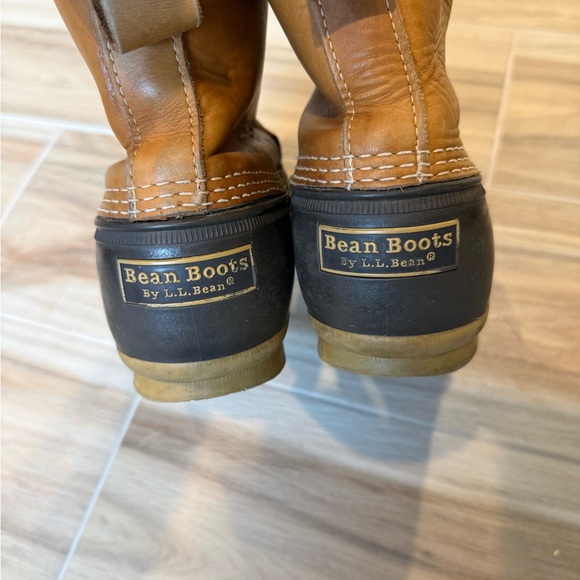 L.L. Bean Men's Leather Waterproof Fleece Lined Boots - Picture 5 of 11